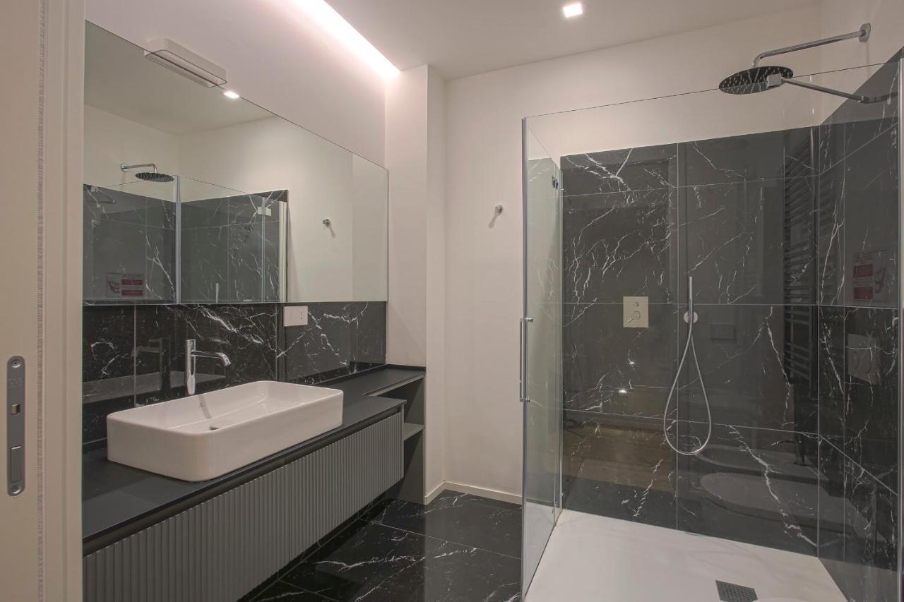 Milan Luxury Suite-Hosted By Sweetstay מראה חיצוני תמונה